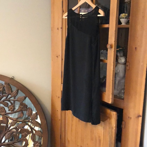 Dress - Picture 3 of 6